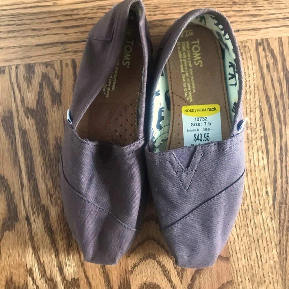 Toms Brown Flats Comfortable Slip-On Loafers